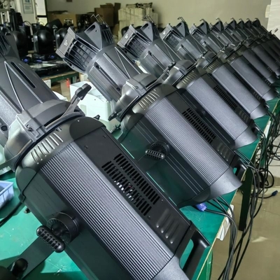 Giá tốt. Đèn đèn LED Profile 400W RGBALC 6 In 1 có thể điều chỉnh hoàn toàn từ 2.700 đến 12.000K với hệ thống quản lý màu sắc trực tuyến